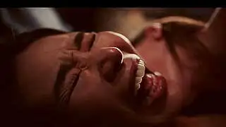 Anime 3D Terror Vampiras Lesbianas Calientes Acción Real - Una Chica Asiática Es Invadida en Casa por una Vampira Caliente de Grandes Tetas