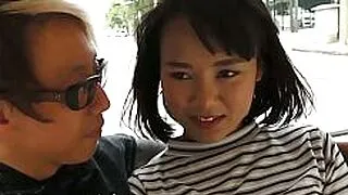 Eine thailändische Amateur-MILF wurde für einen Ritt auf einem asiatischen Schwanz aufgelesen (Aufnahme)