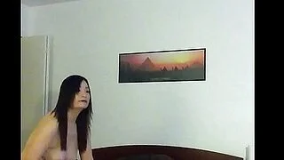 Craigslist'te ilan veren Asyalı bir kadın genç bir adama masaj yaptı.
